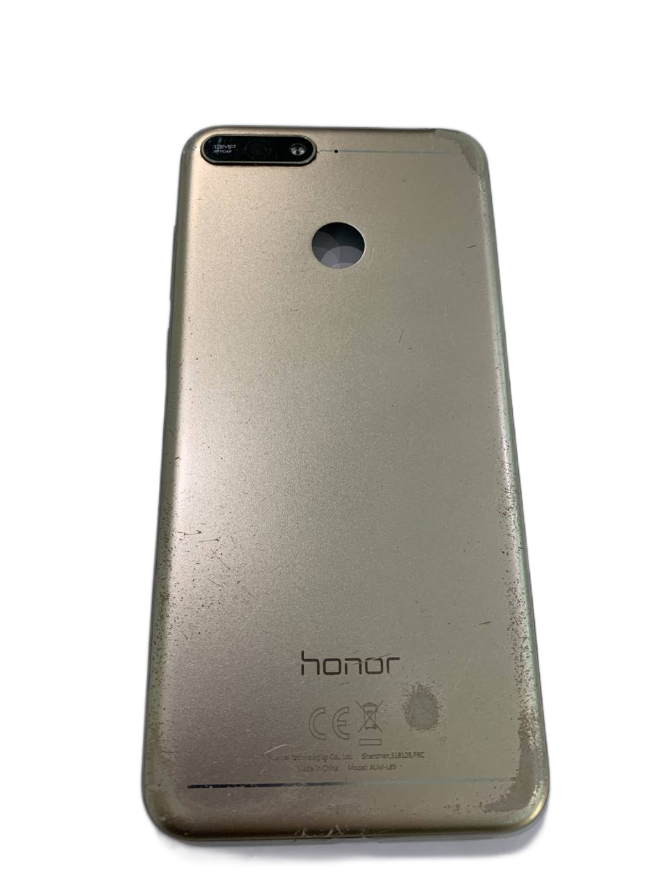 Купить Honor 7A Pro (AUM-L29) задняя крышка (золотой) (оригинал,снятый) по  выгодной цене 190.00Р наличными, картой, в кредит или в рассрочку - артикул  товара: 2100000143535, в интернет-магазине скидки, акции, распродажи в  Санкт-Петербурге и